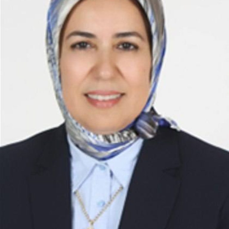 Ilham ABIDI, membre du bureau de la S.M.A.Ho.